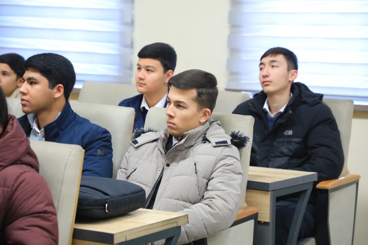 Toshkent arxitektura-qurilish universitetida Yunusobod tumanidagi 288-maktabning bitiruvchi sinf o‘quvchilari uchun ekskursiya tashkil etildi